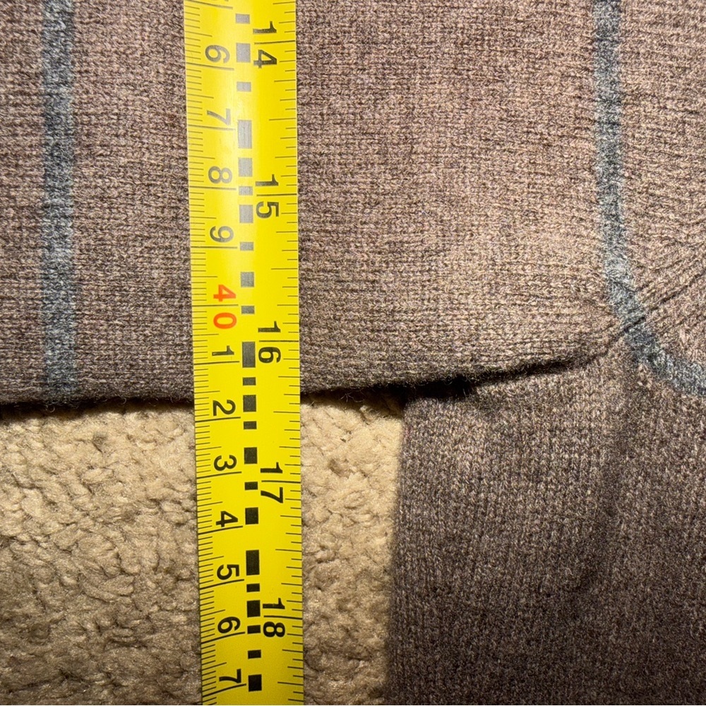 Patagonia Cashmere Wool Blend V Neck Sweater - Picture 6 of 6